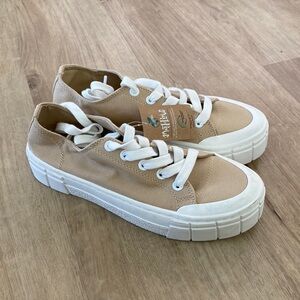 NEW Women’s Mad Love Fran Platform  Sneakers